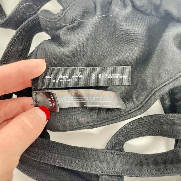 Urban Outfitters Out from Under Crop Top and Cage Sports Bra Bundle XS/ S - Picture 10 of 10